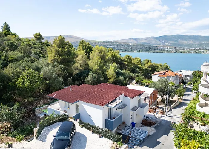 New,Close To The Beach Apartment With Domestic Olive Oil And Wine