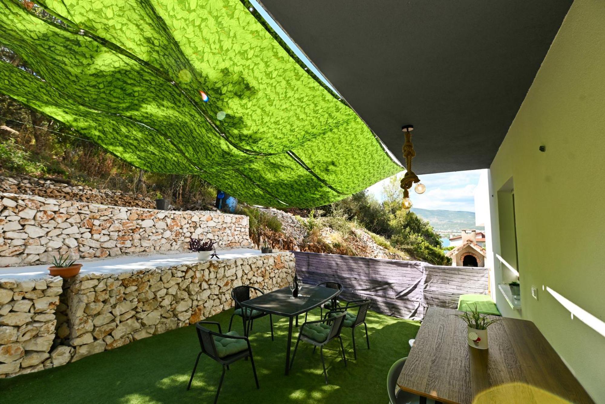Apartmán New,close To The With Domestic Olive Oil And Wine Trogir