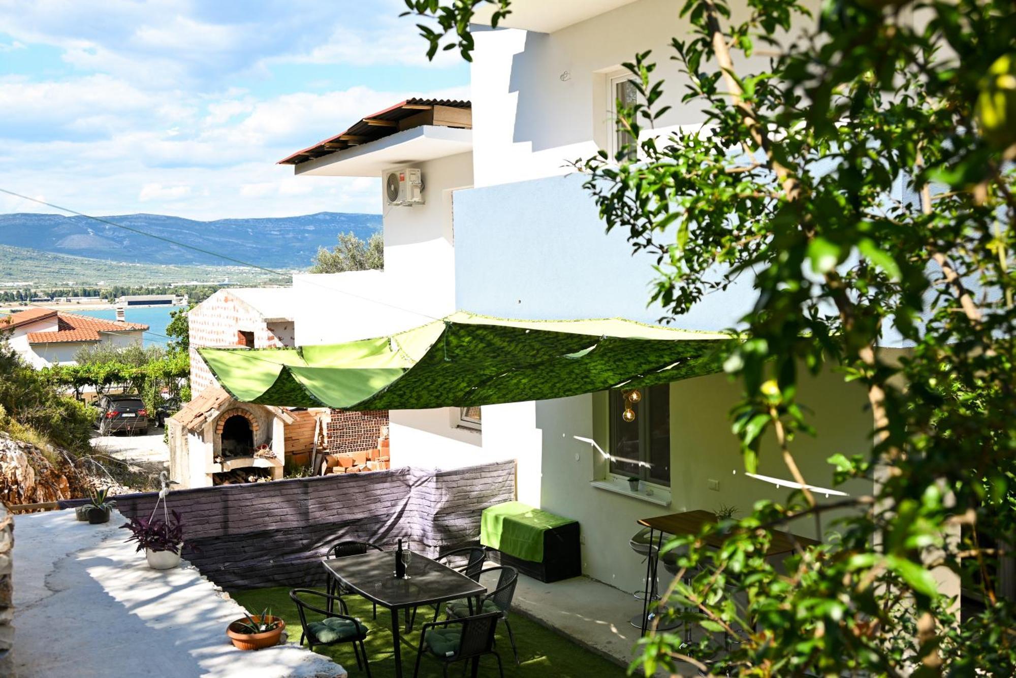 Apartmán New,close To The With Domestic Olive Oil And Wine Trogir