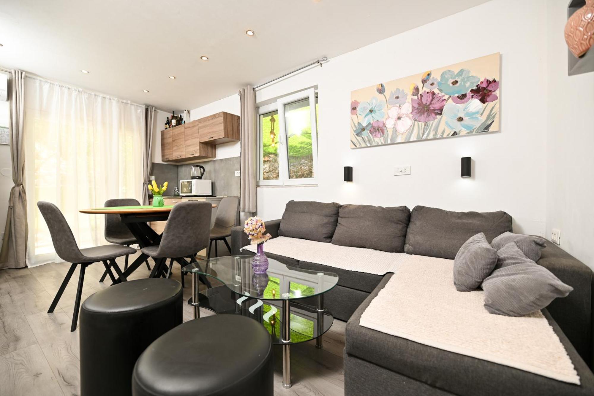 Apartmán New,close To The With Domestic Olive Oil And Wine Trogir